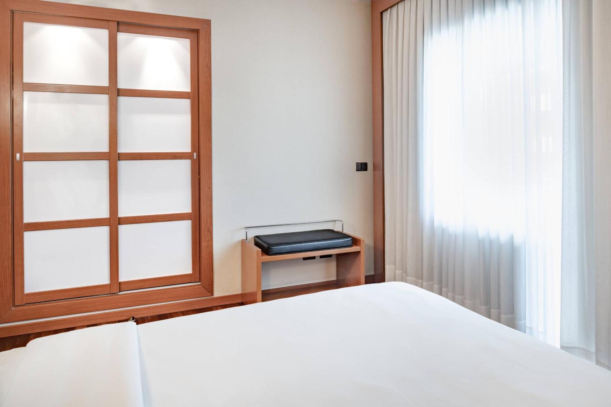 Ac Hotel Ponferrada By Marriott Екстериор снимка
